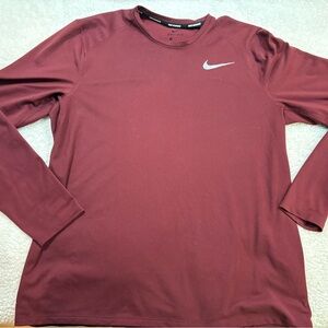 Nike UNISEX Burgundy Long Sleeve Tee. Running Shirt